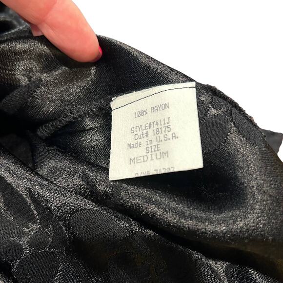 Black Satin-like Embossed Floral Tank Top Womens Medium - Picture 7 of 7